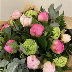 Peony hand tied 