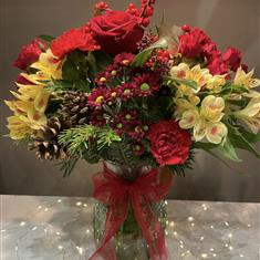 Festive vase arrangement 