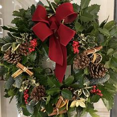 Deluxe Holly wreath 